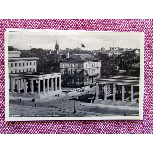 München Ehrentempel u. Braunes Haus Postcard