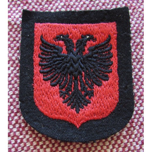 Waffen SS Albanian Volunteer Sleeve Shield Insignia # 6044