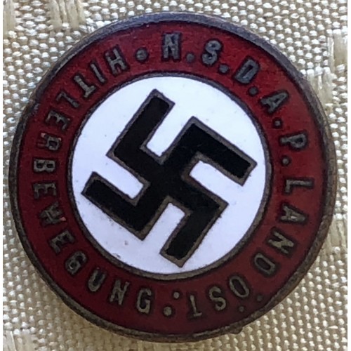 N.S.D.A.P. Land Öst Hitlerbewegung Badge