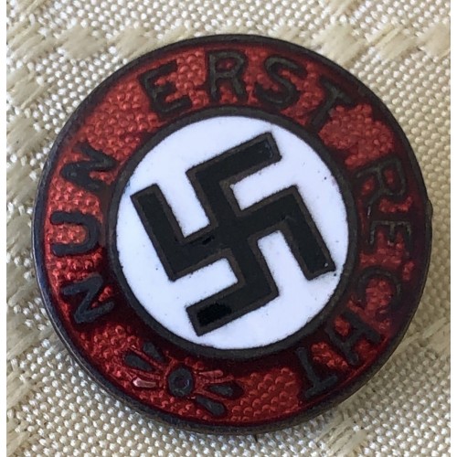 Nun Erst Recht Badge