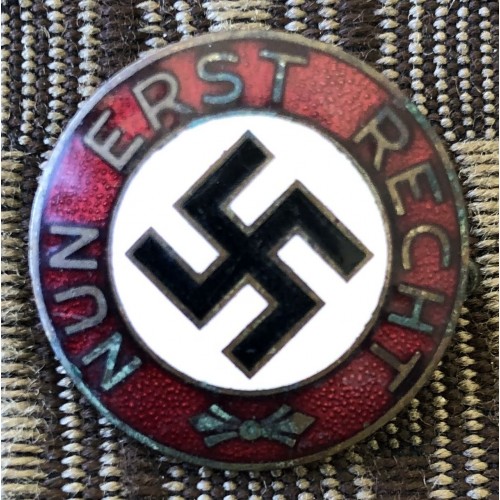 Nun Erst Recht Badge