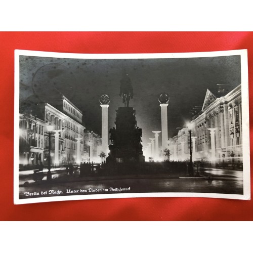 Unter den Linden im Festschmuck Postcard 