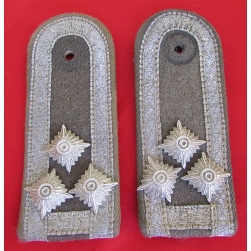 DDR Shoulder Boards