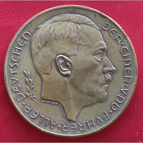 Adolf Hitler Medallion