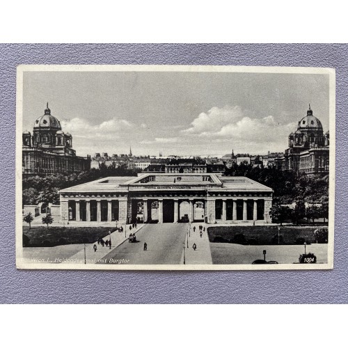 Wien I., Heldendenkmal mit Burgtor Postcard