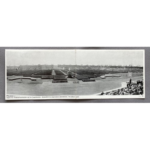 Appell des Reichsarbeitsdienstes auf der Zeppelinwiese: Gesamtbild der angetretenen Formationen, Der Führer spricht Postcard