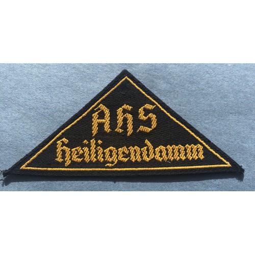 AHS Sleeve Triangle # 7902