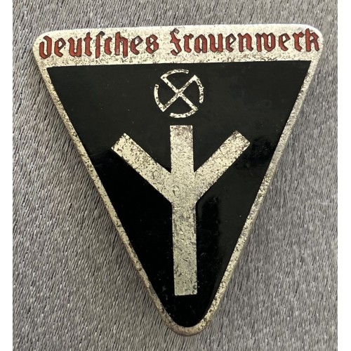 Deutsche Frauenschaft Badge