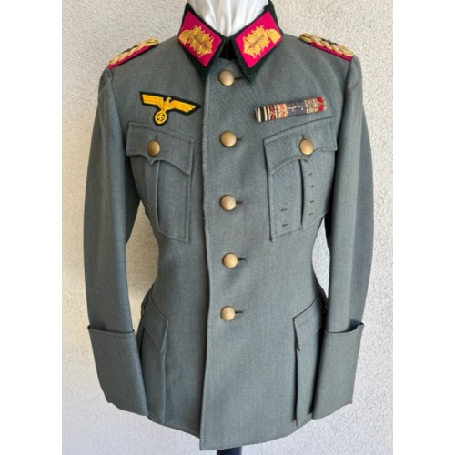 Heer Veterinarian General's Tunic