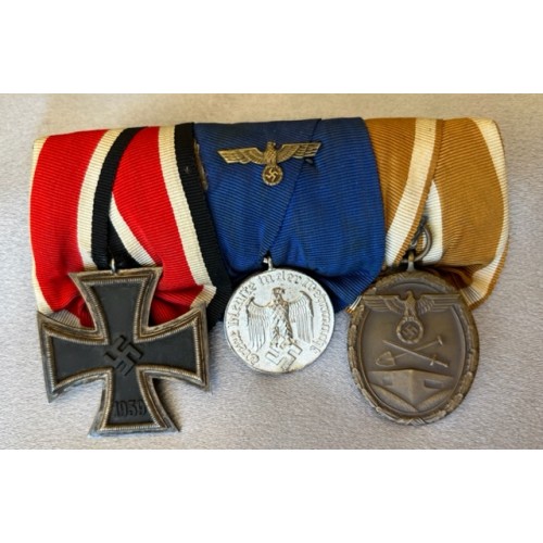 3 Medal Bar