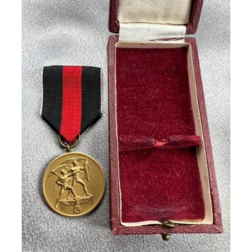 Cased Sudetenland Medal