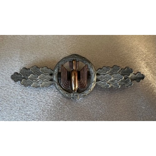 Luftwaffe Bomber Clasp # 8137