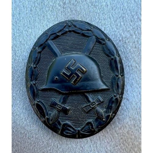 Black Wound Badge # 8158