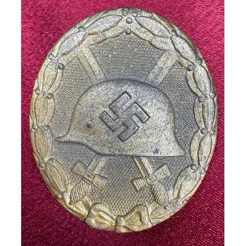 Gold Wound Badge # 8342