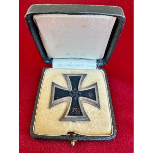 Iron Cross 1st Class, Cased # 8439