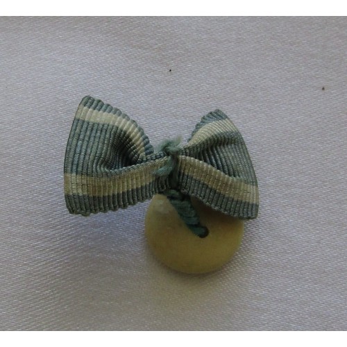 1 Ribbon Buttonhole Device # 5211