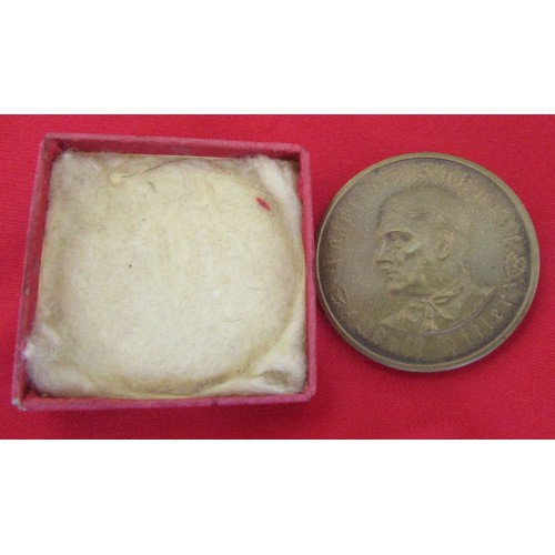 Hitler Medallion  # 5223