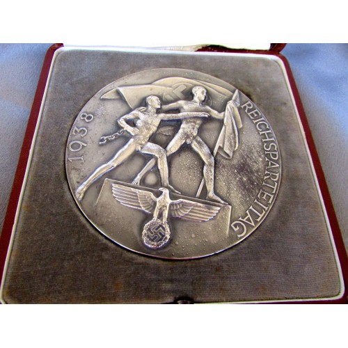 1938 Reichsparteitag Table Medallion, CASED # 5027