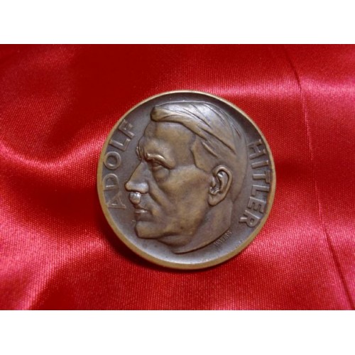 Hitler Medallion  # 1184