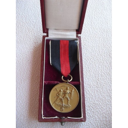 Czechoslovakia Entry Medal # 1618