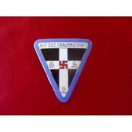 NS Frauenschaft Badge 