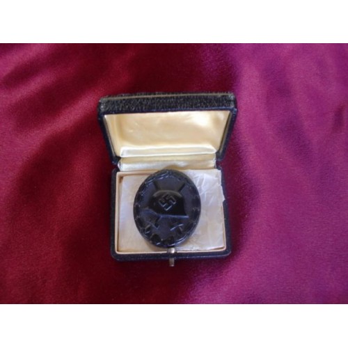 Black Wound Badge # 2150