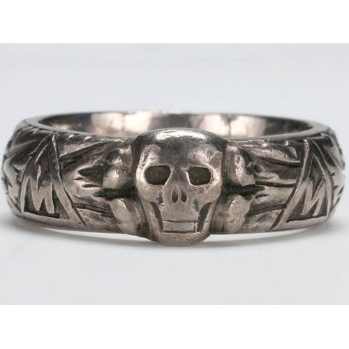 Totenkopf Ring  # 2225