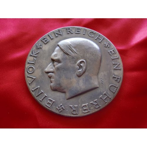 Adolf Hitler Medallion