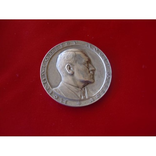 Hitler Medallion   # 3250