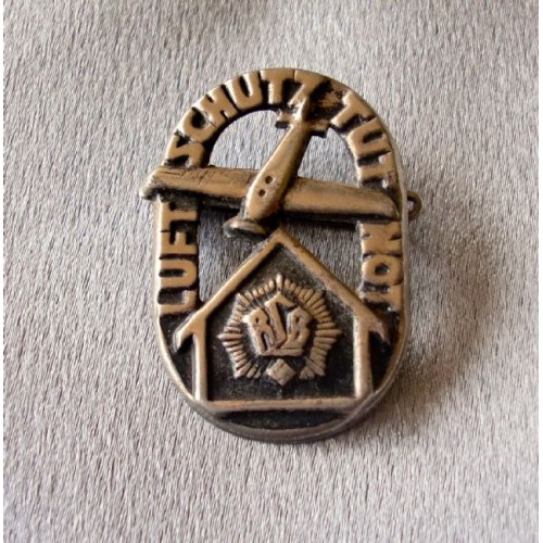 RLB Donation Luftschutz Tut Not Pin # 3633