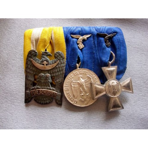 3 Medal Bar