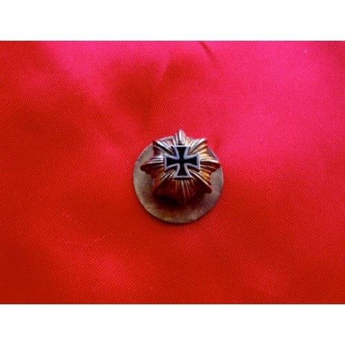 WWI Iron Cross Commemorative Pin 