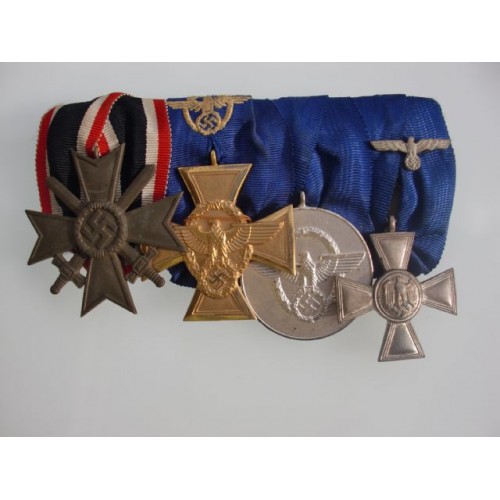 4 Medal Bar