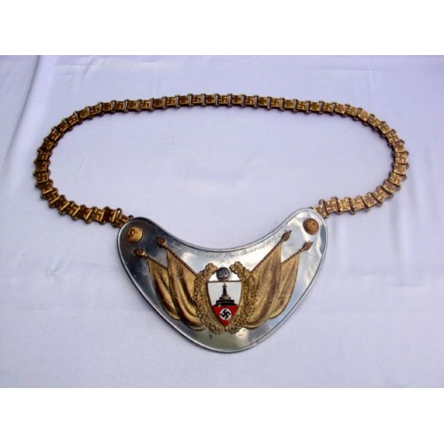 Reichskriegerbund Standard Bearer Gorget  # 3915