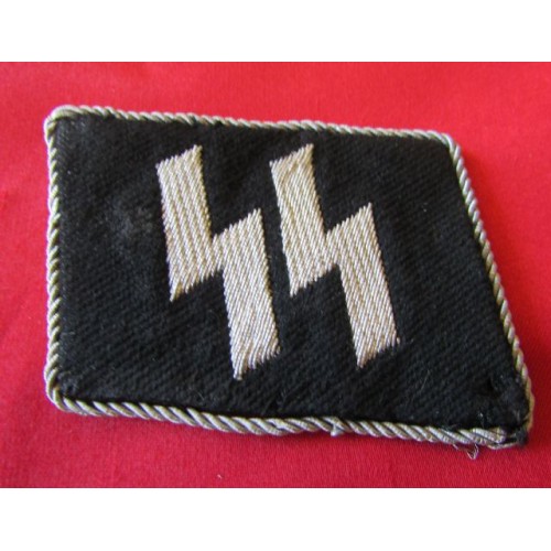 SS EM/NCOs Runic Collar Tab   # 4119