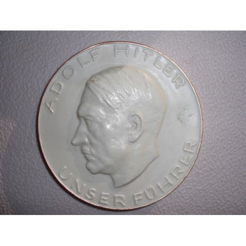 Hitler Medallion # 758